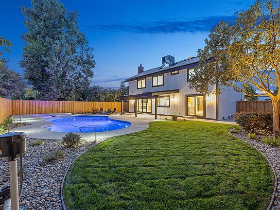 3rd image of 4121 W Grove Court