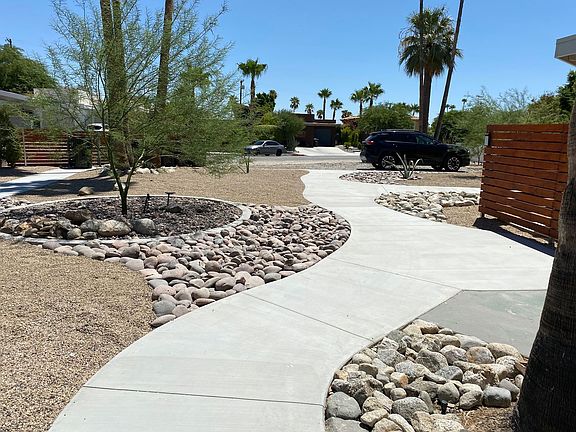5th image of 2155 N Junipero Ave #1