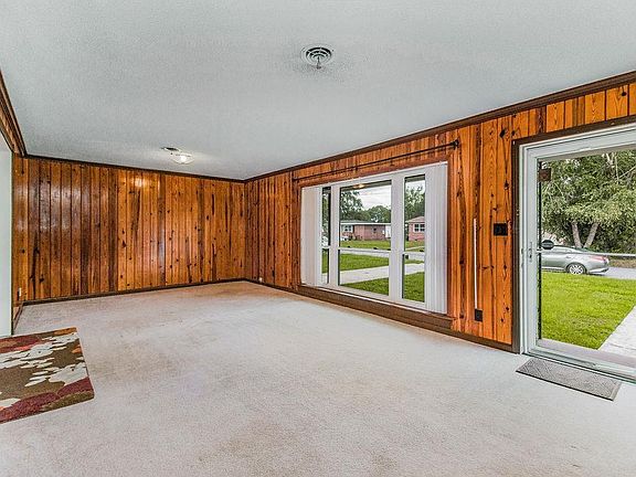 3rd image of 6463 Sellers Dr