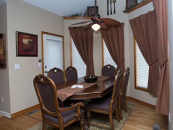 4th image of 8009 W 146th St