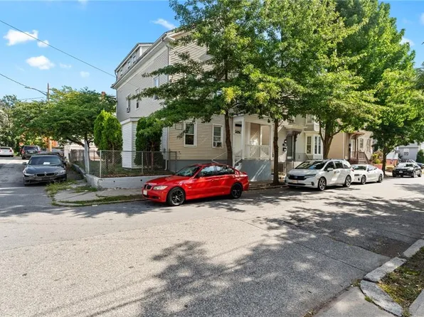 71 Superior St, Providence, RI 02907