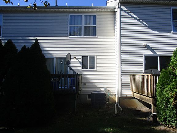 3rd image of 6 Waterview Dr