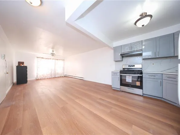 517 Milford Street image 7 of 32