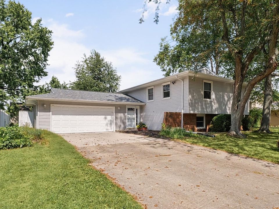 1st image of 2108 Blackthorn Dr