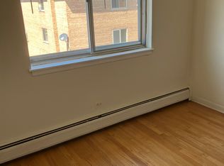 9212 Sally Ln APT 2E, Schiller Park, IL 60176