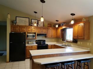 352 Brookview Dr, Luxemburg, WI 54217