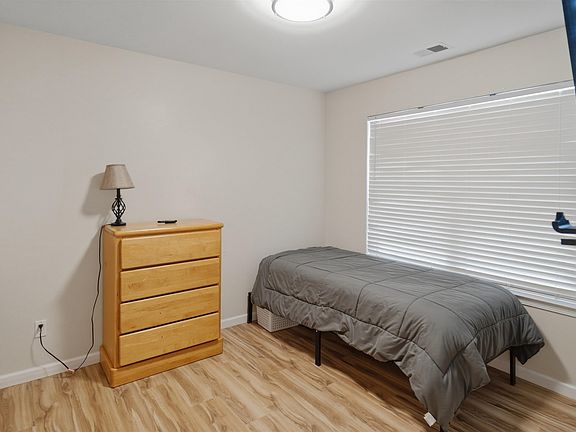 4th image of 22 Bomar St