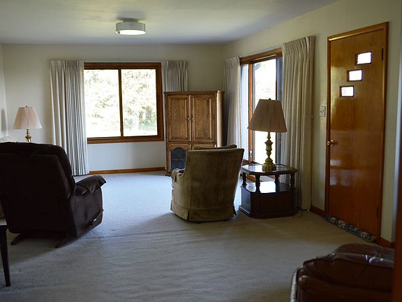 4th image of 10202 Us 385