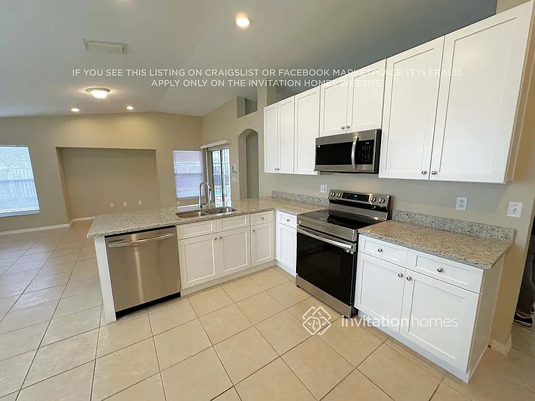 704 Tuscanny St — Photo 5