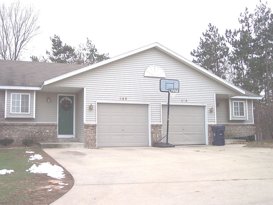 1st image of 470 W 31st St
