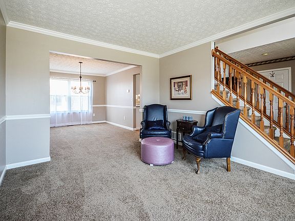 4th image of 8364 Almond Park Dr