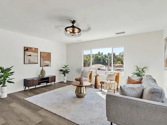 5th image of 9039 Winter Gardens Blvd