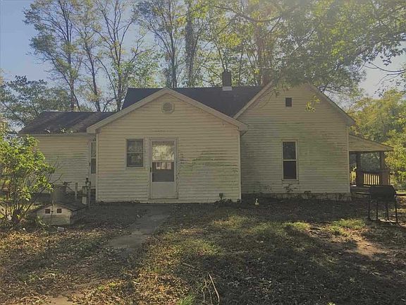 3rd image of 1542 S Old State Road 65