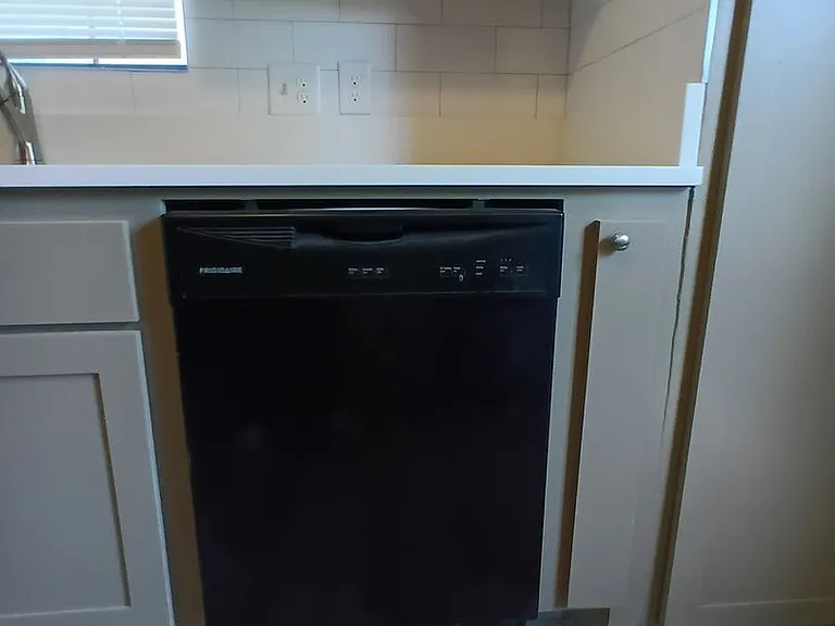 764 E Rose Dr — Photo 23