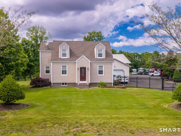 90 Town Line Rd, Plainville, CT 06062