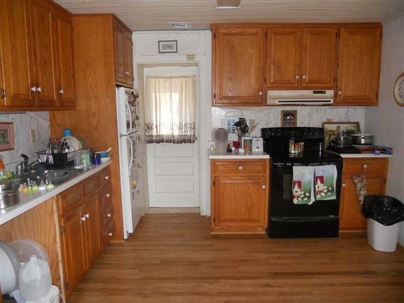 3rd image of 8204 County Road 3140