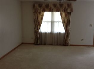 2000 Banks Dr, Elgin, IL 60123