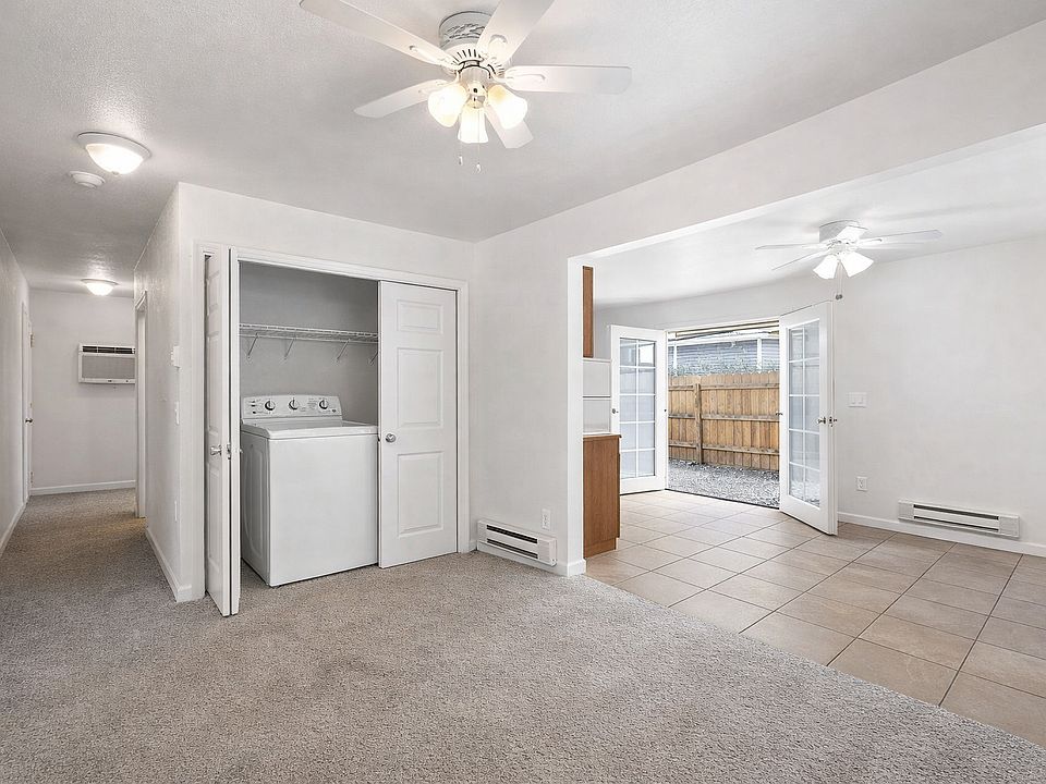 1st image of 114 N Willow St #B