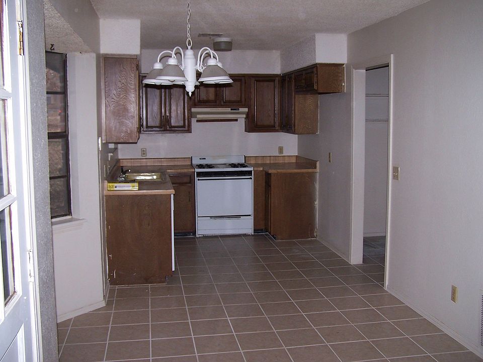 2nd image of 4604 S Date Ave