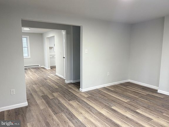 4th image of 631 Eagle Ave