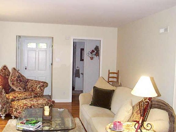 3rd image of 5945 N Evanston Ave