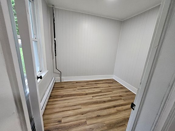 5th image of 107 Benkard Ave #2
