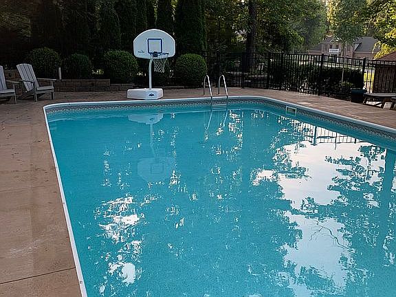 3rd image of 5240 Lanewood Dr