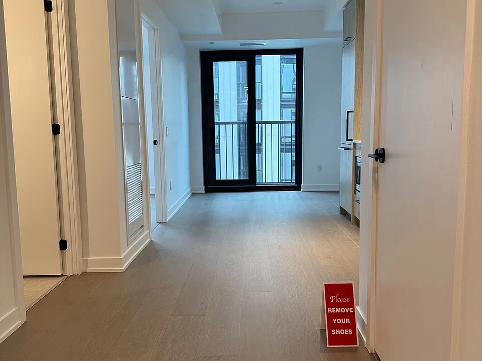 91 Montclair Ave #2101