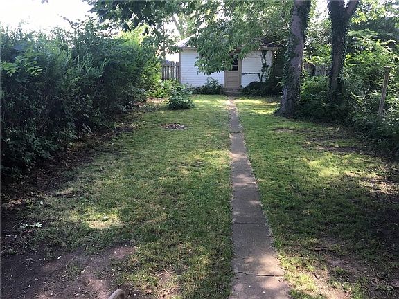 5th image of 301 E Franklin St