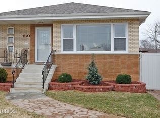 8553 S Tripp Ave, Chicago, IL 60652