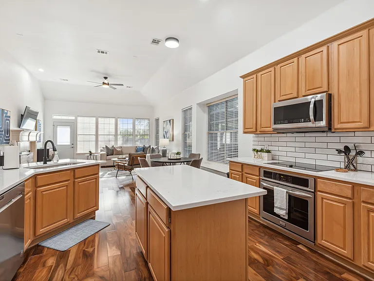 3524 Christopher Ln — Photo 6