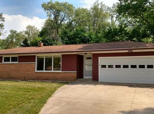1670 W 32nd St, Holland, MI 49423
