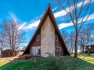 12728 Ellen Dr, Genoa, IL 60135