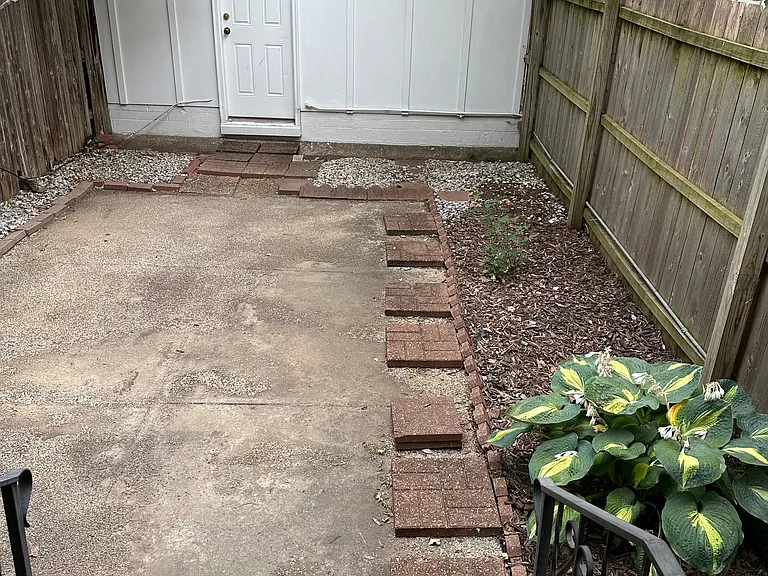 8341 Woodward St — Photo 15