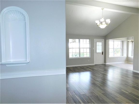 RECENT INTERIOR PAINT AND FLOORING