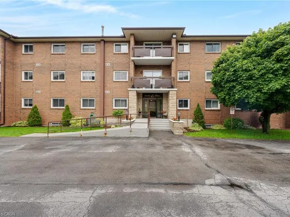 67 Breckenridge Dr #107, Kitchener, ON N2B 3R8