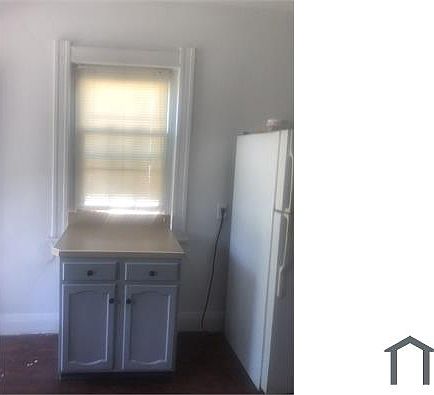 3rd image of 725 Hamilton St #A