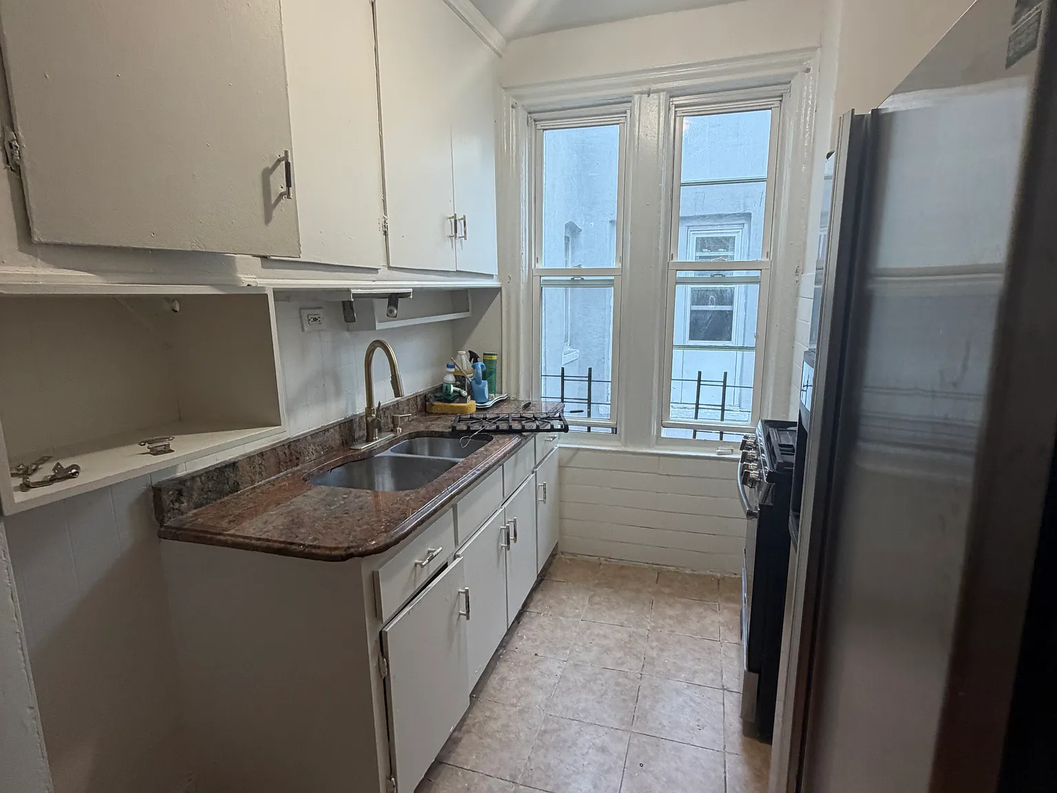 2 bed, 950 sqft, $2,695 — Photo 3
