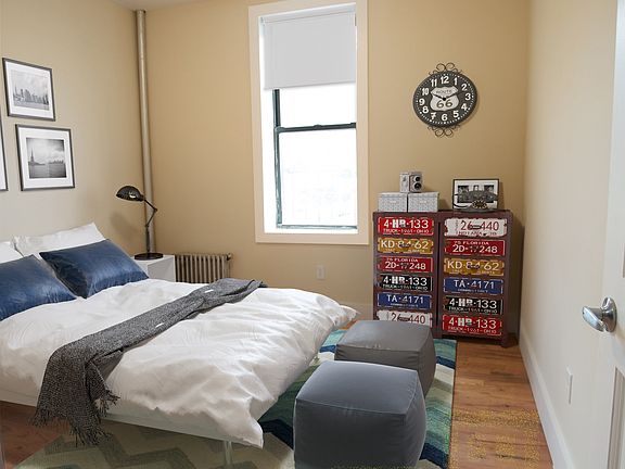 3rd image of 668 Hancock St #1C