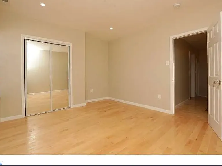 1237 S 20th St — Photo 10