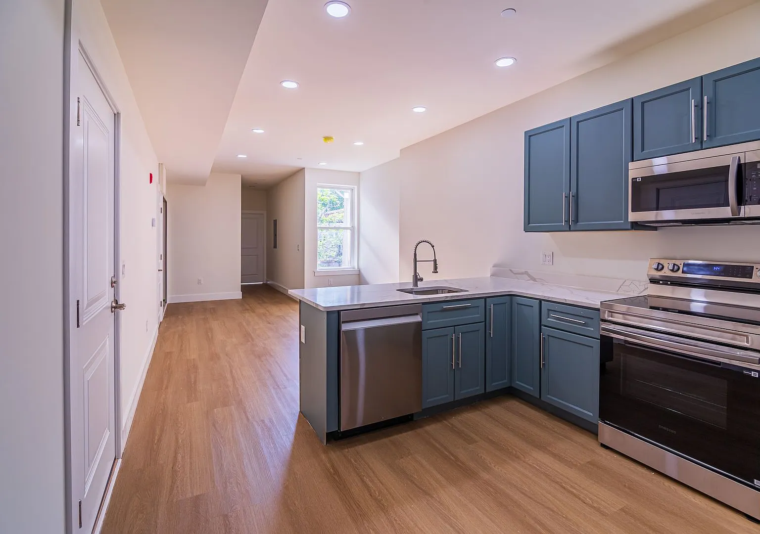 808 N Preston St — Photo 4