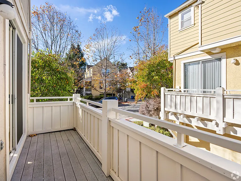 842 Nobel Dr — Photo 4