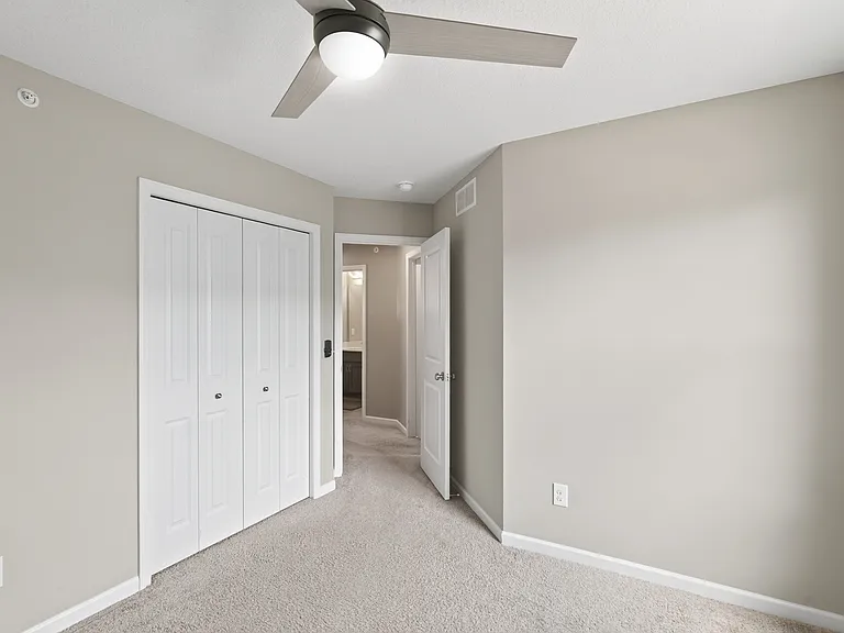 2193 Heritage Ln N — Photo 13