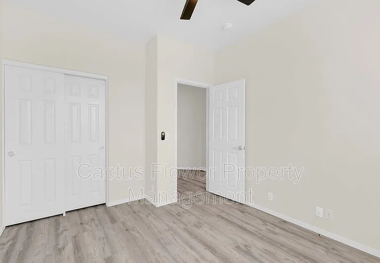846 W Carob Dr — Photo 32