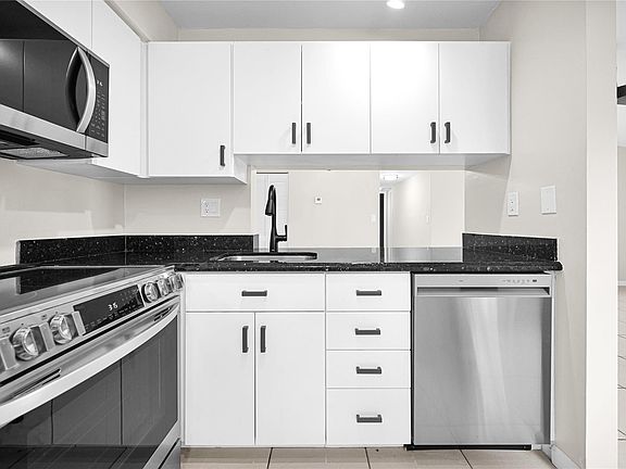 4th image of 2749 S Oakland Forest Drive #204