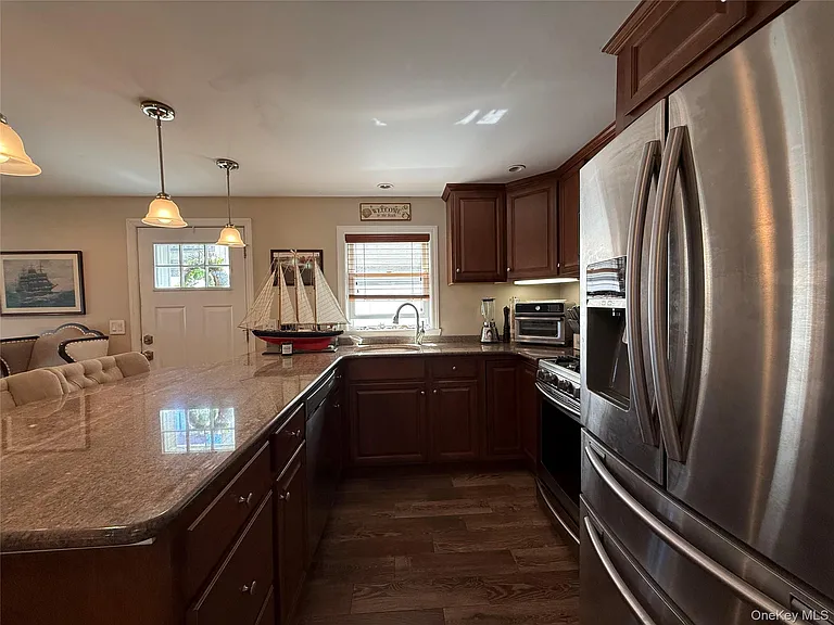 560 W Chester St #LOWER — Photo 5