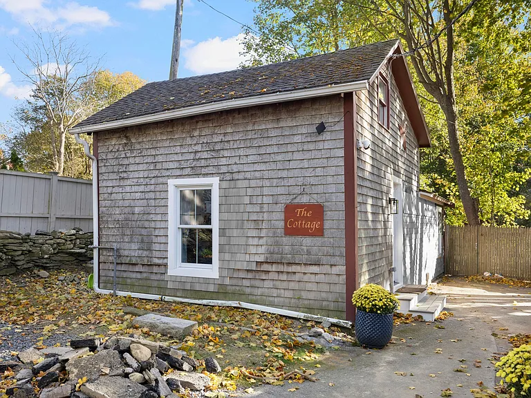 267 Green End Ave — Photo 15