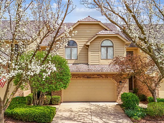 3rd image of 8537 Thistlewood Ct