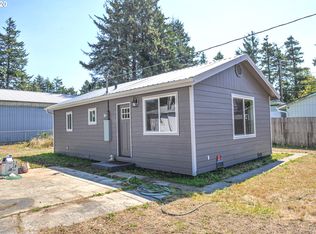 63535 Flower Rd, Coos Bay, OR 97420
