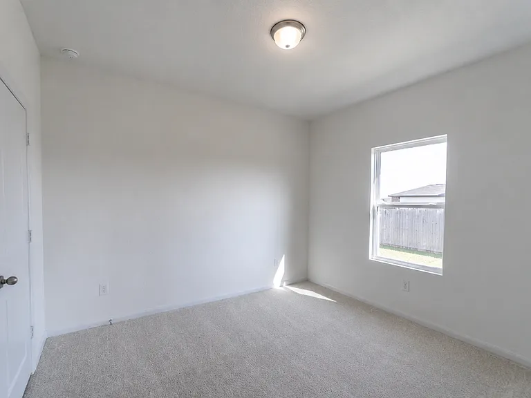 11130 Hollinger Cir — Photo 14